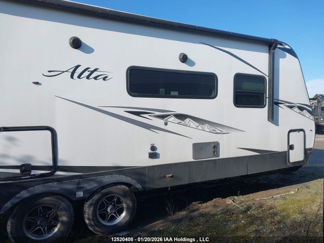 5ZT2ALRB3N9005125 East Manufacturing Alta 2600krb