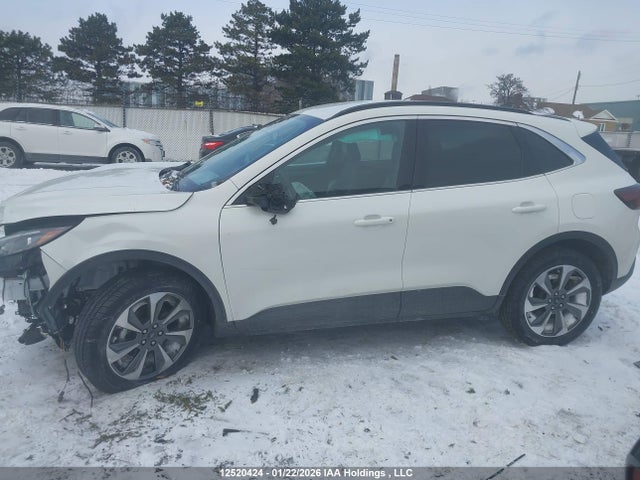 1FMCU9JAXRUA49088 Ford Escape Platinum