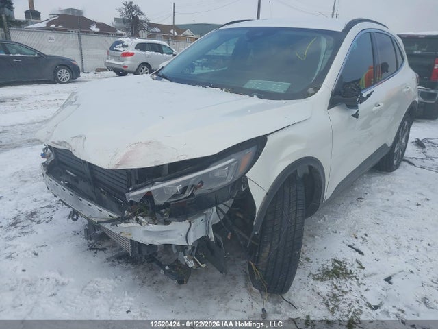 1FMCU9JAXRUA49088 Ford Escape Platinum
