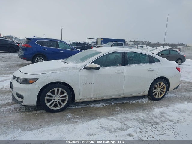 1G1ZD5ST0JF220682 Chevrolet MALIBU LT