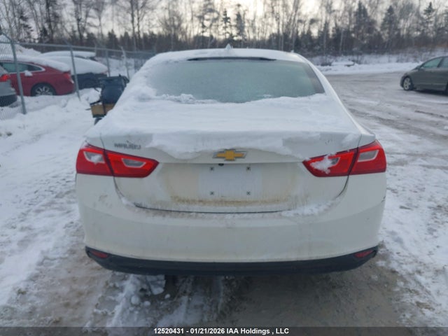 1G1ZD5ST0JF220682 Chevrolet MALIBU LT