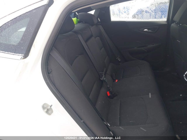 1G1ZD5ST0JF220682 Chevrolet MALIBU LT