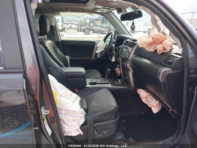 JTEBU5JR0G5320404 Toyota 4RUNNER SR5