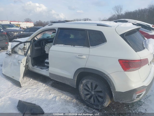 12520449 :رقم المزاد ، 3VVEX7B20RM038171 vin ، 2024 Volkswagen Taos Se مزاد بيع