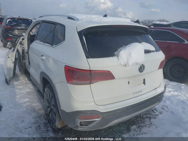 12520449 :رقم المزاد ، 3VVEX7B20RM038171 vin ، 2024 Volkswagen Taos Se مزاد بيع