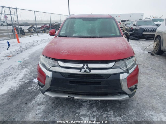JA4AZ2A32GZ602042 Mitsubishi Outlander Es