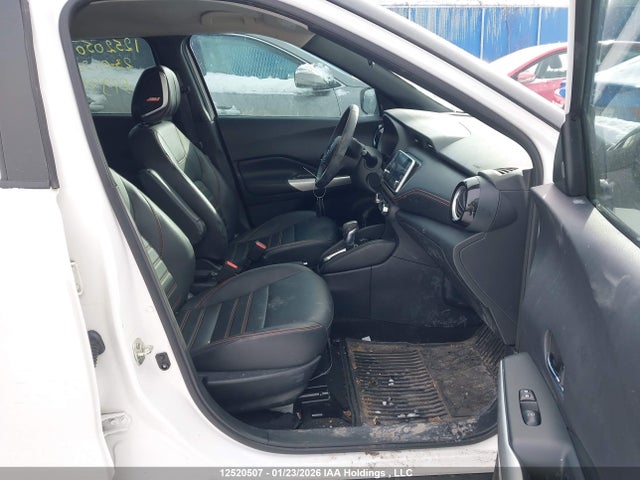 3N1CP5DV0LL579951 Nissan KICKS SR