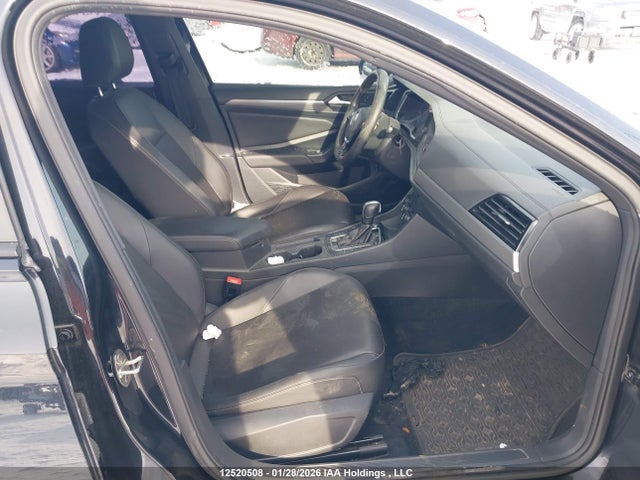 3VWE57BU1MM049241 Volkswagen Jetta Highline