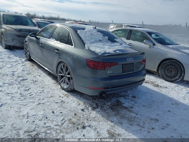 12520522 :رقم المزاد ، WAUFNAF42JA206361 vin ، 2018 Audi A4 مزاد بيع