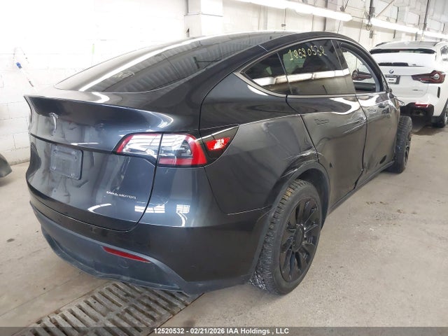 7SAYGAEE4RF078386 Tesla Model Y