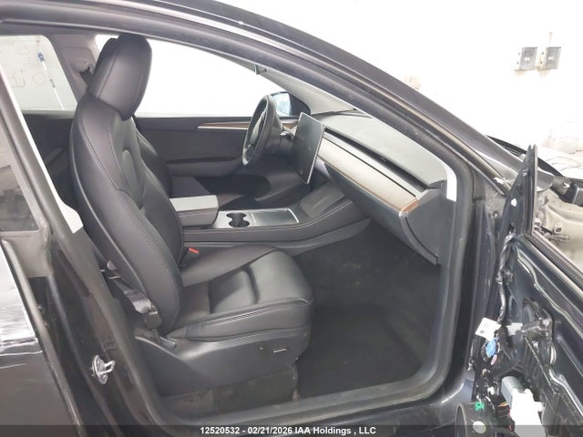 7SAYGAEE4RF078386 Tesla Model Y