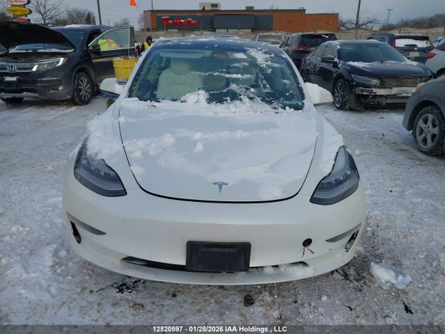 12520597 :رقم المزاد ، 5YJ3E1EAXMF861876 vin ، 2021 Tesla Model 3 Standard Range/standard Range Plus مزاد بيع