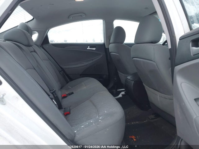 5NPEB4AC0EH936985 Hyundai SONATA GL