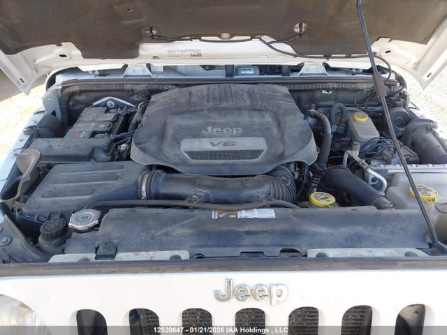 1C4BJWEG6FL522671 Jeep Wrangler Unlimited Sahara
