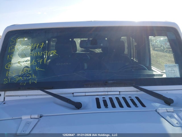 1C4BJWEG6FL522671 Jeep Wrangler Unlimited Sahara