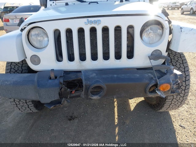 1C4BJWEG6FL522671 Jeep Wrangler Unlimited Sahara