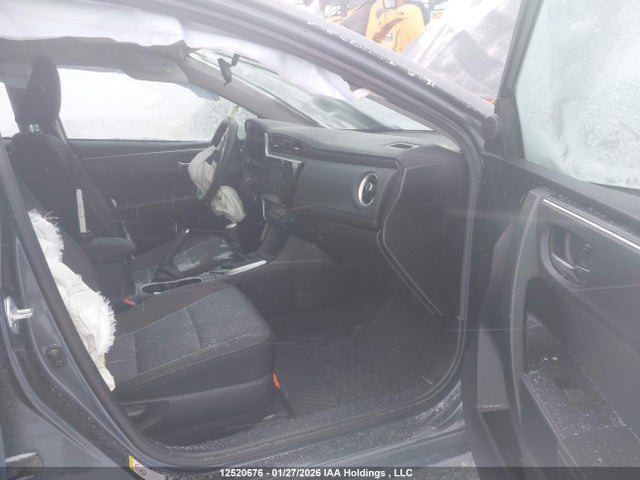 2T1BURHE9JC008834 Toyota COROLLA LE
