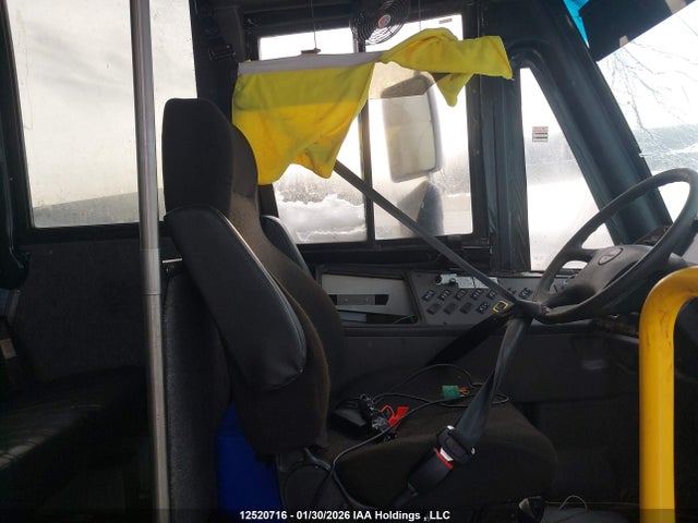 Продажа на аукционе авто 2020 Freightliner Chassis B2b, vin: 4UZABRFD7LCLP7565, номер лота: 12520716
