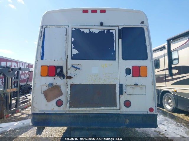 Продажа на аукционе авто 2020 Freightliner Chassis B2b, vin: 4UZABRFD7LCLP7565, номер лота: 12520716