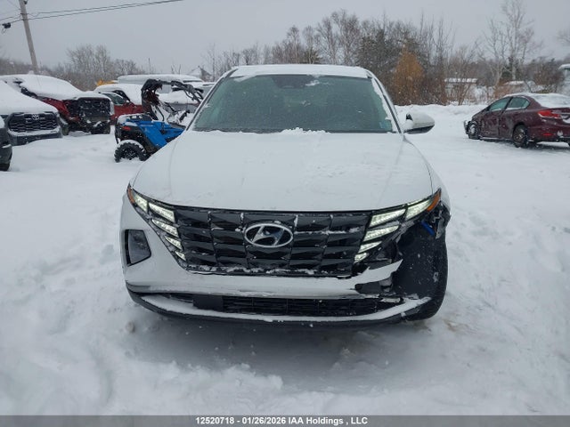 12520718 :رقم المزاد ، KM8JBCAE3NU074650 vin ، 2022 Hyundai Tucson Essential Awd مزاد بيع