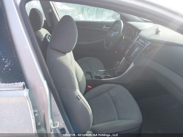 2012 Hyundai Sonata Gl მანქანა იყიდება აუქციონზე, vin: 5NPEB4AC5CH465557, აუქციონის ნომერი: 12520729