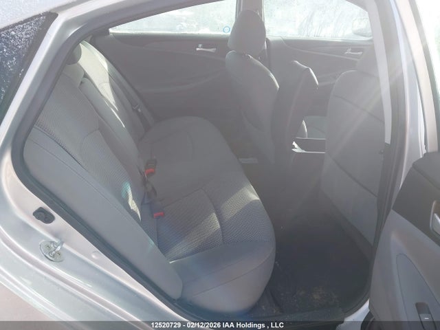 2012 Hyundai Sonata Gl მანქანა იყიდება აუქციონზე, vin: 5NPEB4AC5CH465557, აუქციონის ნომერი: 12520729
