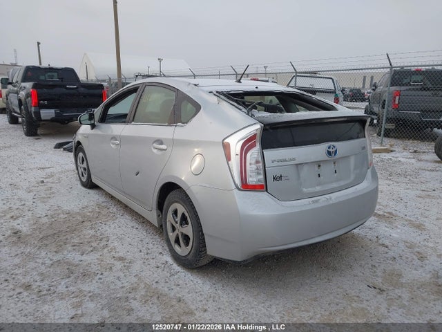 2015 Toyota Prius მანქანა იყიდება აუქციონზე, vin: JTDKN3DU9F0421748, აუქციონის ნომერი: 12520747
