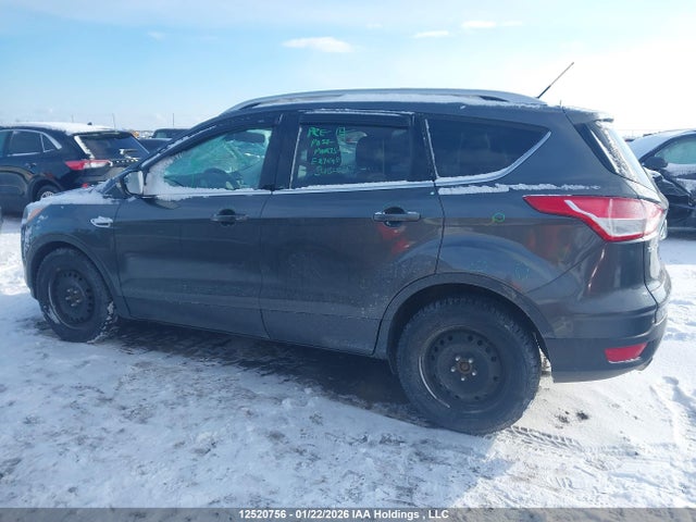 1FMCU9J98FUA83905 Ford Escape Titanium