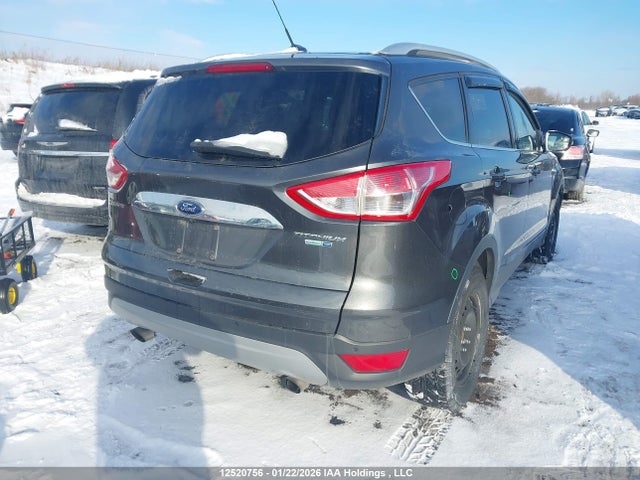 1FMCU9J98FUA83905 Ford Escape Titanium