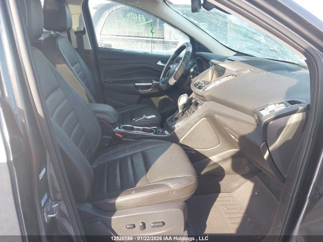 1FMCU9J98FUA83905 Ford Escape Titanium