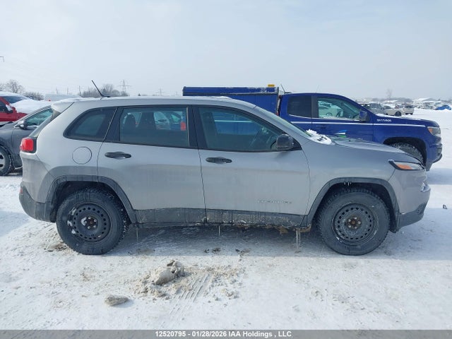 1C4PJMABXGW150269 Jeep Cherokee Sport