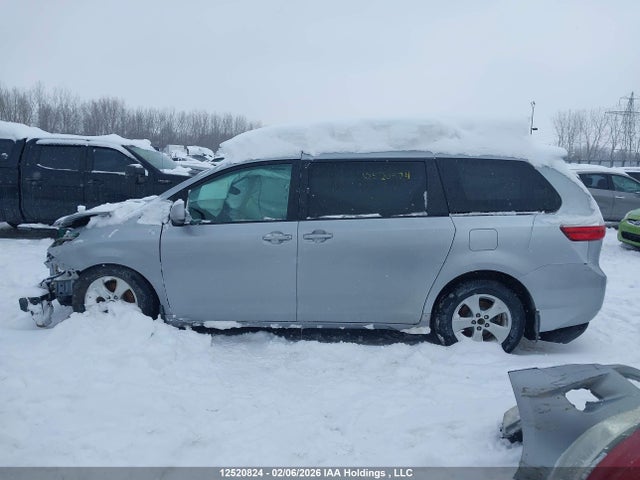 5TDKK3DC1FS630284 Toyota Sienna