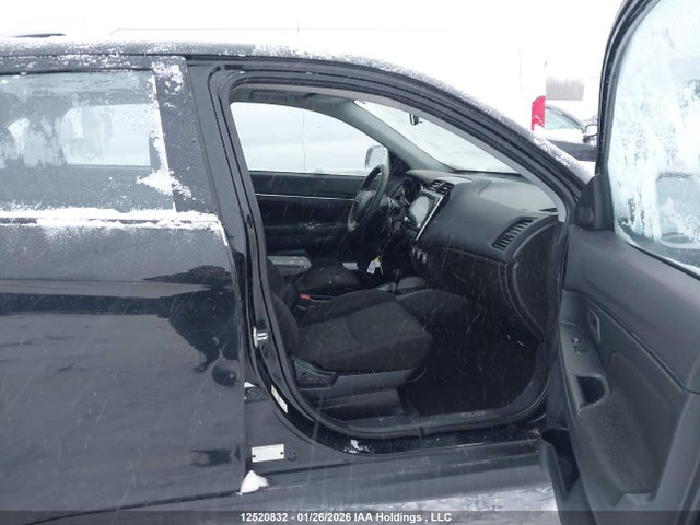 JA4AJUAU3PU601278 Mitsubishi RVR ES