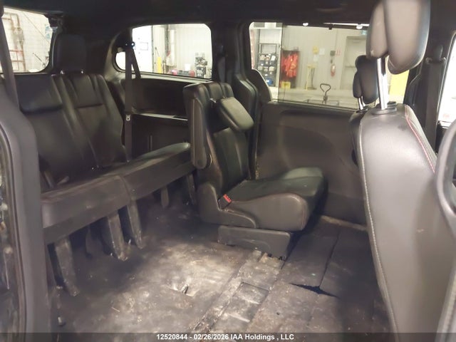 2C4RDGEG1KR740630 Dodge Grand Caravan Gt