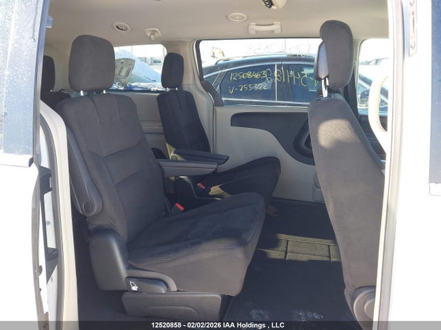 2C4RDGDG0FR544122 Dodge Grand Caravan
