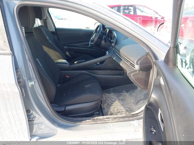 2022 Hyundai Elantra მანქანა იყიდება აუქციონზე, vin: KMHLM4AG8NU215223, აუქციონის ნომერი: 12520891
