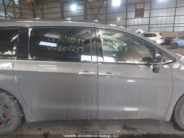 Chrysler Pacifica Limited 2025 2C4RC1GG0SR602333 Image 14