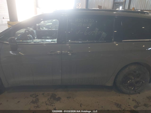 Chrysler Pacifica Limited 2025 2C4RC1GG0SR602333 Image 15