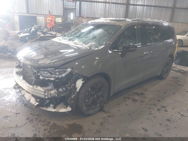 Chrysler Pacifica Limited 2025 2C4RC1GG0SR602333 Image 2