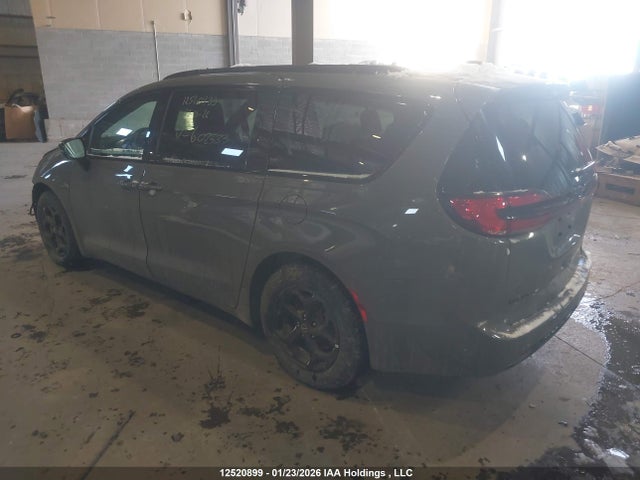 Chrysler Pacifica Limited 2025 2C4RC1GG0SR602333 Image 3