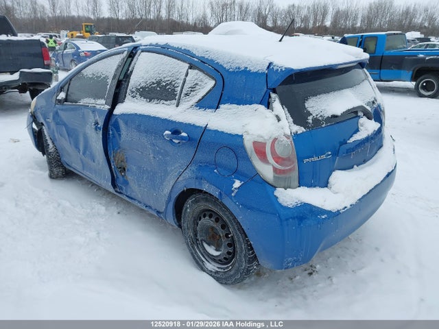 JTDKDTB33E1558318 Toyota PRIUS C