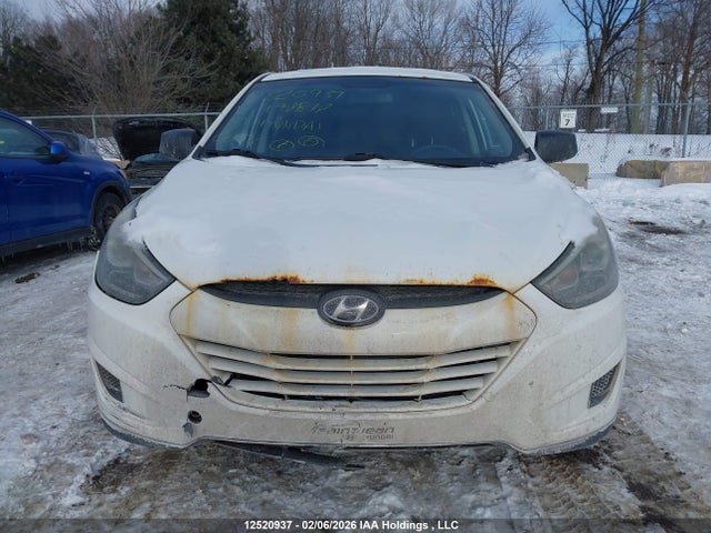 KM8JT3AF1FU998818 Hyundai Tucson Gl