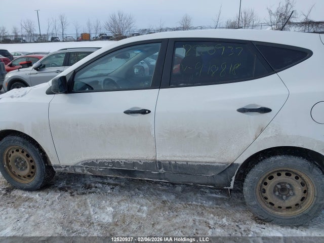 KM8JT3AF1FU998818 Hyundai Tucson Gl