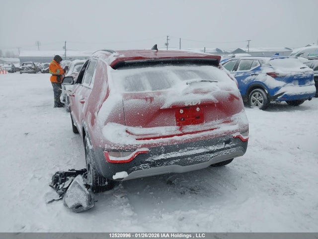 KNDCR3L17T5146024 KIA Niro
