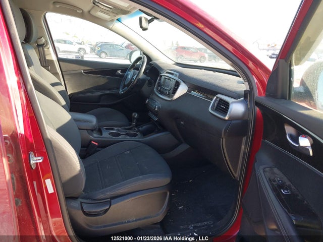 5XYPGDA51GG105730 KIA Sorento Lx/l