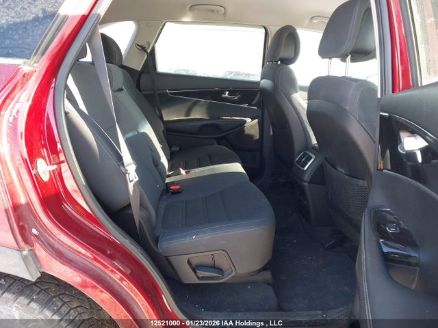 5XYPGDA51GG105730 KIA Sorento Lx/l
