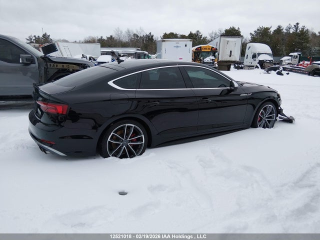 WAUB4CF52JA032359 Audi S5 Premium Plus
