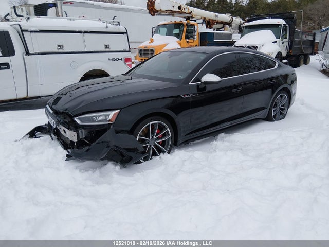 WAUB4CF52JA032359 Audi S5 Premium Plus