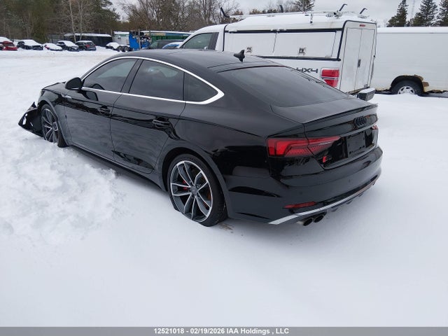 WAUB4CF52JA032359 Audi S5 Premium Plus
