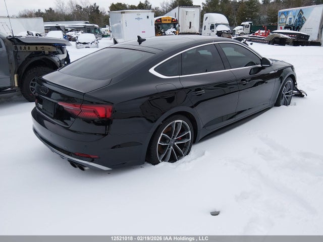 WAUB4CF52JA032359 Audi S5 Premium Plus